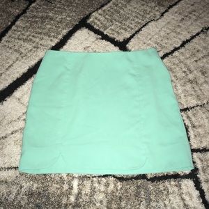 {Umgee} Mint Green Scalloped Skirt